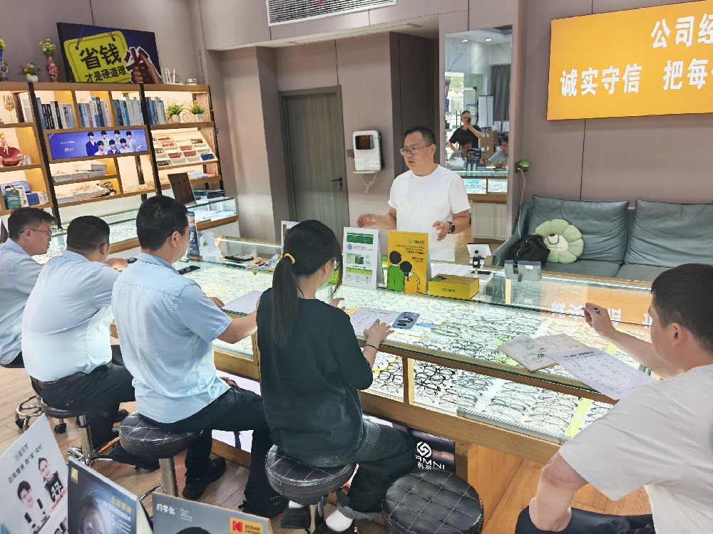 直播赋能门店，精准引流破局｜句容容眸视光专场直播来袭